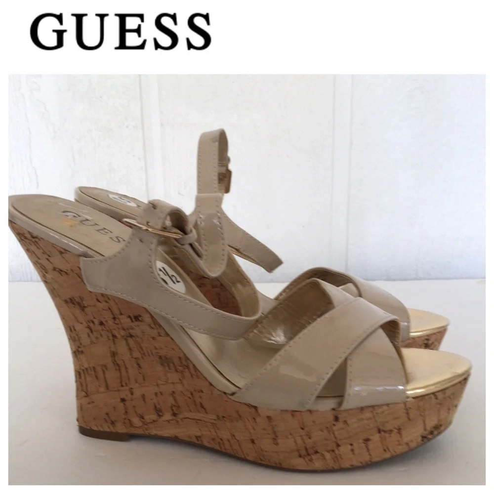 GUESS CORK WEDGE STRAPPY PLATFORM SANDALS SIZE 8.5